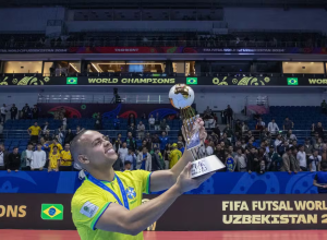 tres-vezes-melhor-do-mundo,-ferrao-e-inscrito-para-jogar-a-copa-tv-grande-rio-de-futsal
