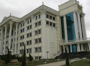 predio-historico-de-universidade-em-curitiba-vai-a-leilao-por-r$-100-milhoes