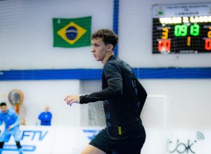 velez-camaqua-vence-o-lages-e-assume-a-lideranca-da-lnf-silver
