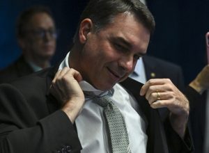 pre-candidatos-ao-senado-no-parana-repercutem-audio-de-flavio-bolsonaro