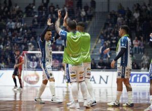 pato-vence-o-cascavel-em-duelo-paranaense-pela-lnf-cresol