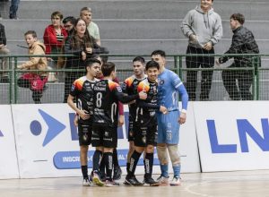 blumenau-vence-duelo-equilibrado-e-conquista-mais-tres-pontos-na-lnf-silver-cresol