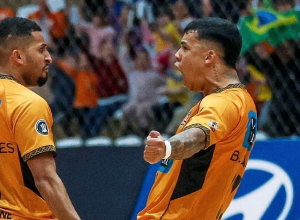 magnus-goleia-o-panta-walon-e-encaminha-classificacao-na-libertadores-de-futsal