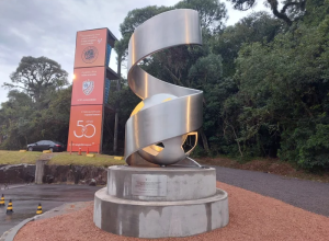 monumento-em-homenagem-a-acbf-e-inaugurado-em-carlos-barbosa