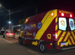 passageiro-fica-ferido-apos-carro-atingir-veiculo-estacionado-em-cascavel