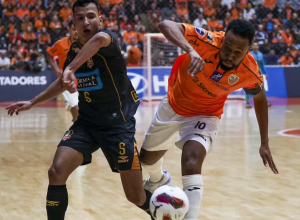 carlos-barbosa-vence-o-magnus-nos-penaltis-e-e-heptacampeao-da-libertadores-de-futsal