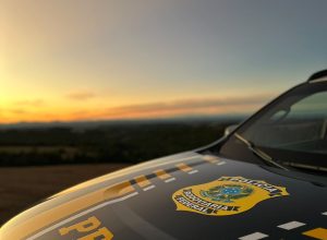 prf-encaminha-pai-a-policia-civil-por-abandono-de-incapaz-em-irati