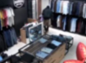 ladrao-invade-loja-de-roupas-e-outros-estabelecimentos-no-bairro-coqueiral-durante-a-madrugada