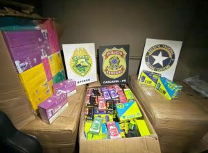 bpfron-e-pf-apreendem-r$-1,6-milhao-em-vape-em-cascavel