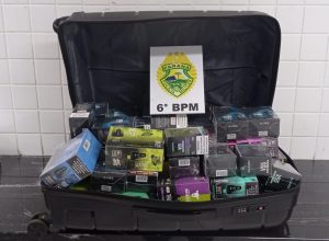 operacao-apreende-50-caixas-de-cigarros-eletronicos-em-onibus-na-br-277