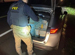 prf-apreende-mais-de-400-quilos-de-maconha-apos-perseguicao-em-perobal