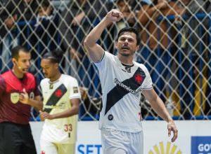 vasco-vence-o-juventude-fora-de-casa-e-entra-no-g-8-da-lnf-silver-cresol