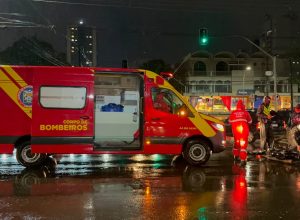 motociclista-sem-cnh-fica-ferido-em-acidente-no-centro-de-cascavel