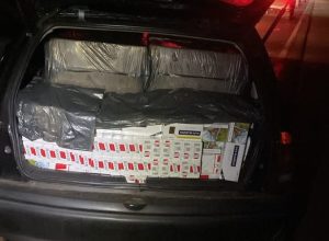 carro-carregado-com-cigarros-contrabandeados-e-apreendido-proximo-a-balsa-em-terra-roxa