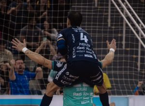 sao-lourenco-elimina-corinthians-e-avanca-as-quartas-da-copa-lnf-cresol