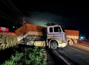 acidente-envolvendo-caminhao-e-dois-carros-e-registrado-na-prc-467-em-marechal-rondon