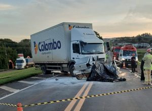 acidente-com-caminhao-deixa-tres-mortos-na-br-277-no-pr