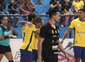 vasco-resolve-no-primeiro-tempo,-bate-o-apodi-por-3-a-0-e-entra-no-g-5-da-lnf-silver-cresol