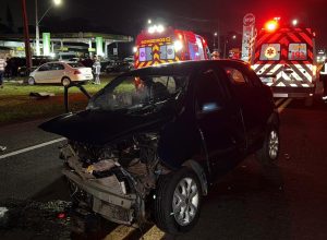 acidente-causado-por-erro-de-conversao-deixa-5-feridos-na-br-277