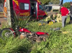 motociclista-sofre-fratura-em-acidente-no-bairro-esmeralda