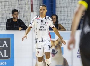 joinville-confirma-cirurgia-de-robinho-e-atleta-deve-desfalcar-equipe-por-cerca-de-cinco-meses