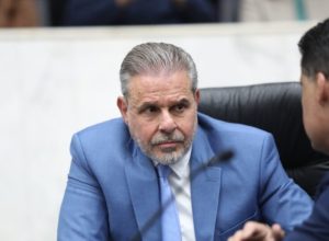 esposa-e-assessores-de-deputado-do-parana-viram-reus-por-esquema-de-rachadinha