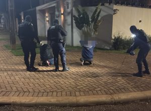 casal-e-detido-apos-supostamente-furtar-dinheiro-de-taxista-em-cascavel