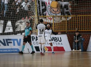dupla-soma-gols-e-movimenta-artilharia-do-corinthians-na-temporada-do-futsal