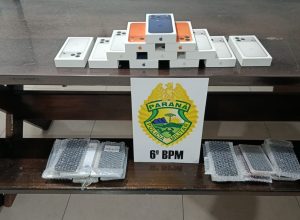 fiscalizacao-em-onibus-termina-com-apreensao-de-35-celulares-e-cigarros-estrangeiros