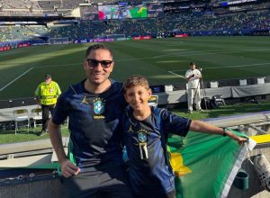 pai-e-filho-de-jaragua-do-sul-realizam-sonho-de-assistir-ao-brasil-na-copa-do-mundo