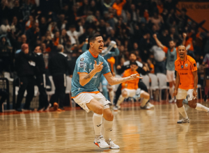 pela-lnf,-jaragua-futsal-e-carlos-barbosa-fazem-classico-no-rs-em-momentos-distintos