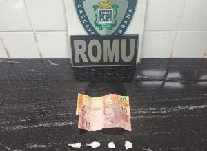 homem-e-preso-por-trafico-de-drogas-durante-patrulhamento-da-romu-em-cascavel