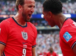 inglaterra-sobra-no-2o-tempo,-vence-panama-e-avanca-em-1o-no-grupo-l