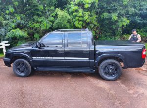 caminhonete-furtada-e-recuperada-pela-pm-no-bairro-country,-em-cascavel