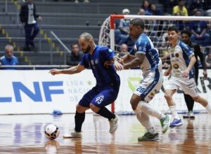 pato-e-santo-andre-empatam-em-1-a-1-em-pato-branco;-ponto-leva-pato-ao-g-8-da-lnf-cresol