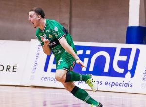 marreco-vence-o-campo-mourao-em-jogo-de-11-gols;-pato-empata-com-o-vice-lanterna