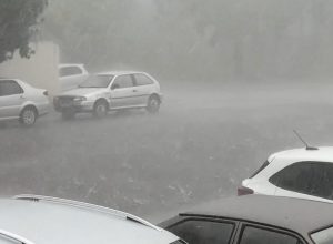 alertas-da-defesa-civil-ajudam-a-prevenir-riscos-durante-temporais;-saiba-como-agir