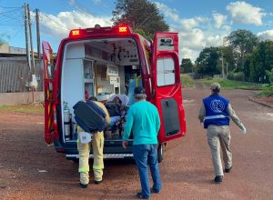 queda-de-portao-de-ferro-deixa-idosa-ferida-no-bairro-santos-dumont