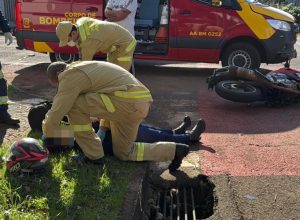 motociclista-fica-ferida-apos-batida-com-carro-na-rua-treze-de-maio-em-cascavel