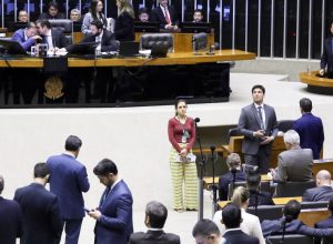 camara-aprova-bonus-para-servidor-do-inss-por-revisao-de-beneficios