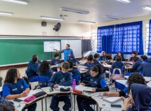 parceria-com-a-iniciativa-privada-e-aprovada-pelos-pais-no-parana,-aponta-pesquisa