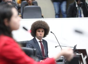assembleia-legislativa-confirma-suspensao-de-deputado-renato-freitas-por-30-dias