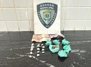 jovem-e-detido-com-drogas-durante-abordagem-da-guarda-municipal-em-cascavel