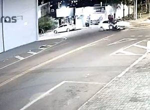 motociclista-fica-ferido-apos-ser-atingido-por-carro-que-fugiu-em-cascavel
