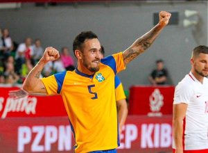 jaragua-anuncia-contratacao-de-ala-experiente-e-de-copa-do-mundo