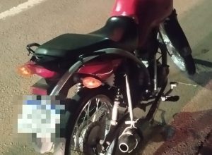 jovem-e-detido-ao-empinar-motocicleta-e-gerar-perigo-a-condutores-em-cascavel