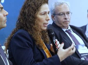 ministra-defende-regras-objetivas-na-avaliacao-de-servidor-em-reforma