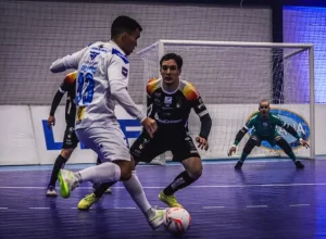 velez-camaqua-x-dracena:-onde-assistir-a-partida-pela-lnf