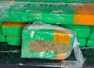 homem-e-preso-com-14-kg-de-maconha-durante-operacao-na-avenida-tancredo-neves