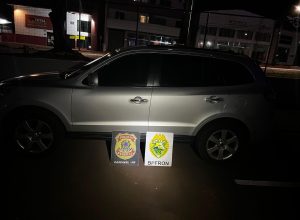 acao-integrada-entre-pf-e-bpfron-apreende-carro-carregado-de-cigarros